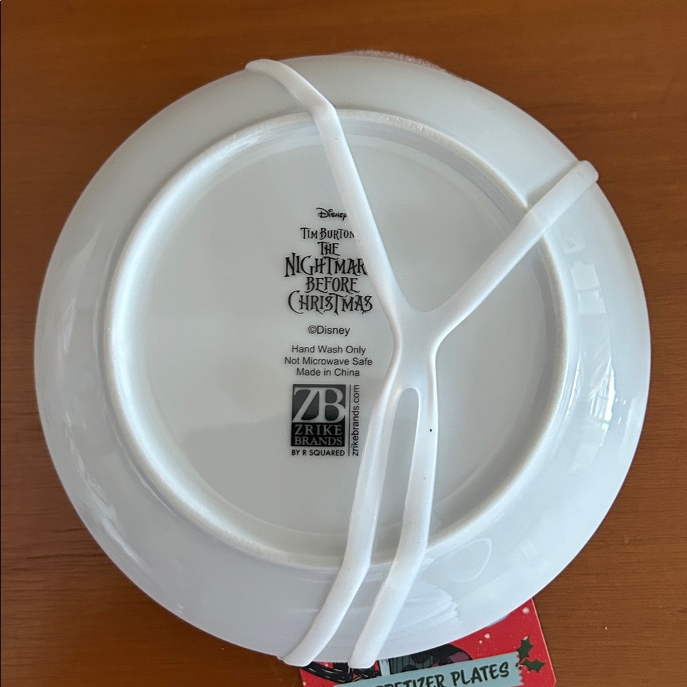 Nightmare Before Christmas Appetizer Plates - Picture 3 of 3